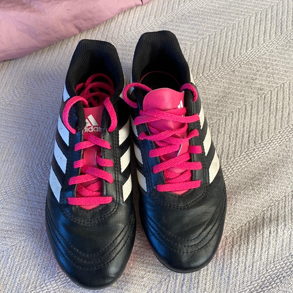 Adidas kids Soccors shoes size 2